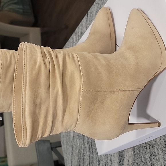 Jessica Simpson size 8.5 - Picture 3 of 4